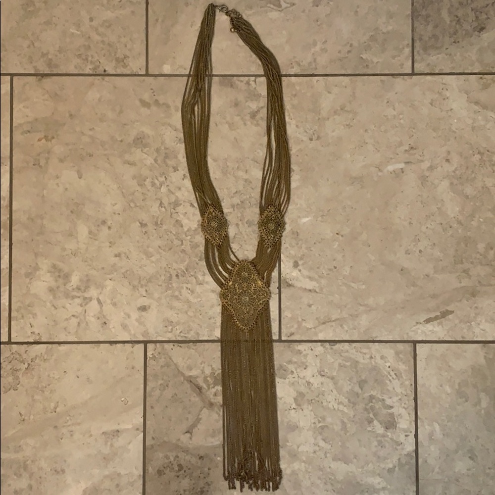 Good statement necklace